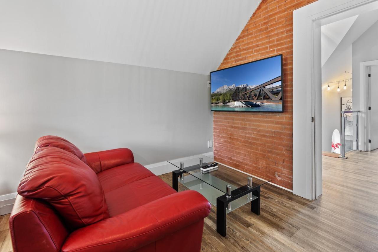 Entire 1 Bedroom Apartment Across From Google - Br5 Китченер Экстерьер фото